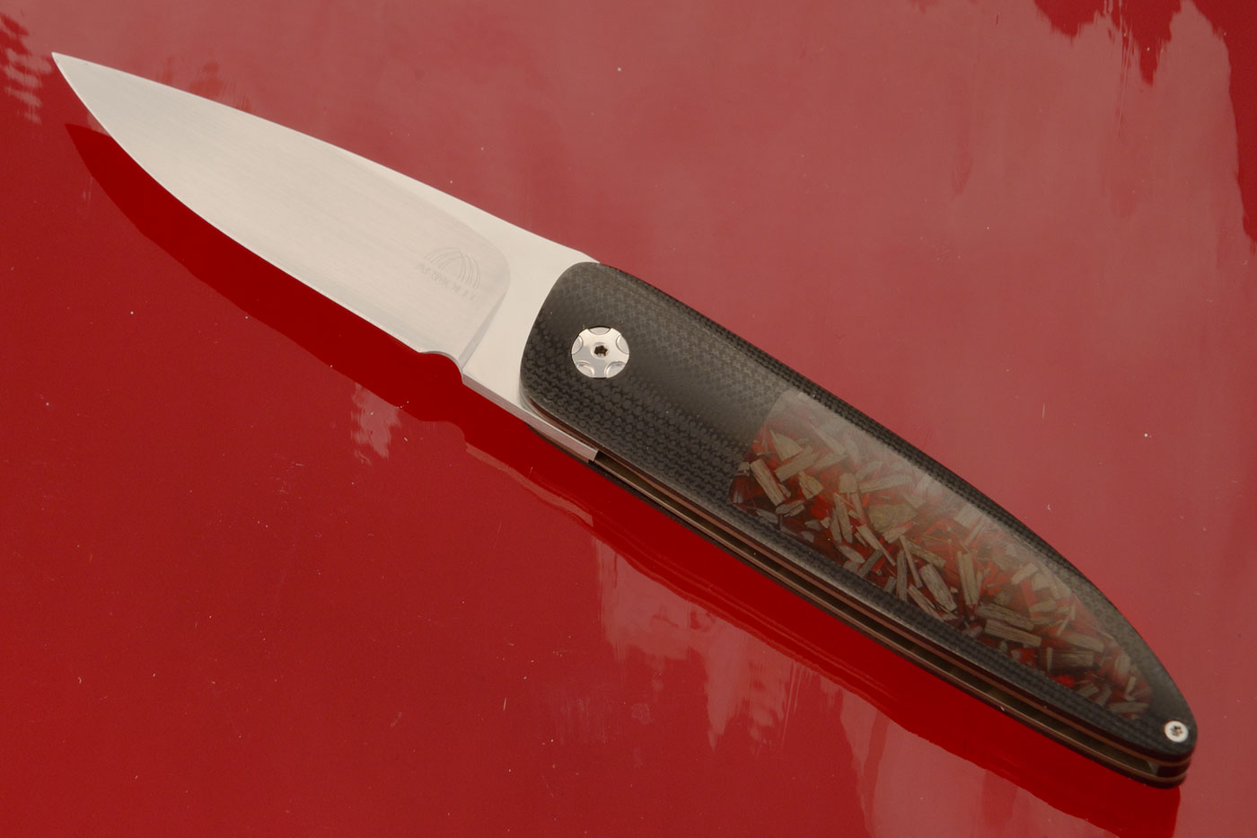 Oyster Front Flipper with Black G10 and Red Shred Carbon Fiber