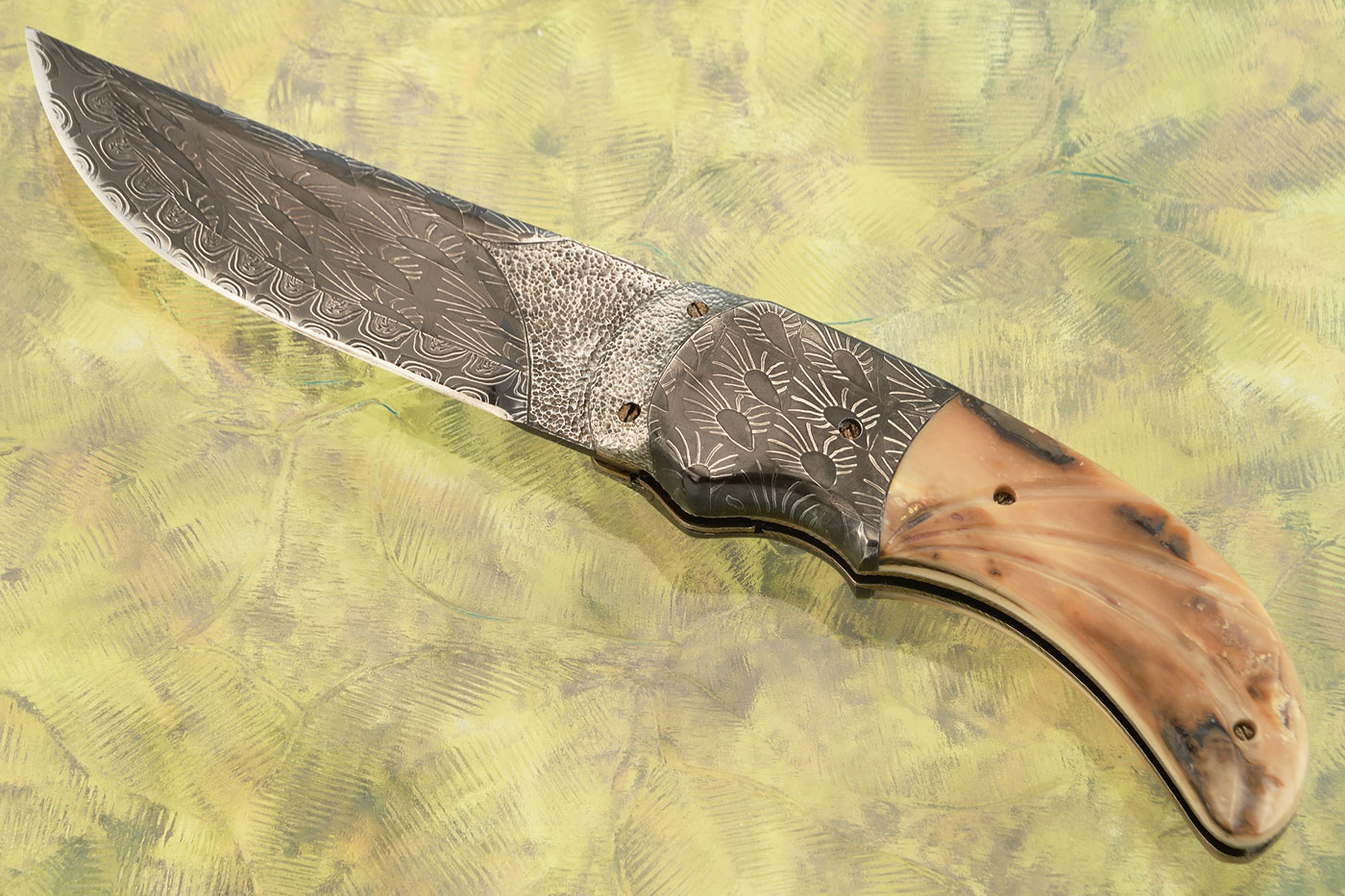 Stepdown Front Flipper with Damascus and Mammoth Bark