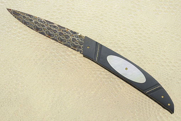Golden Gentleman with Ribbon Patterned Damascus