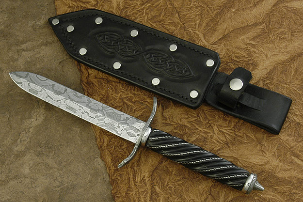 Cable Paw Chain Dagger