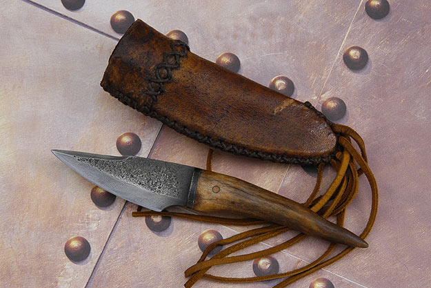 Antler Patch Knife with Frontier-Style Sheath