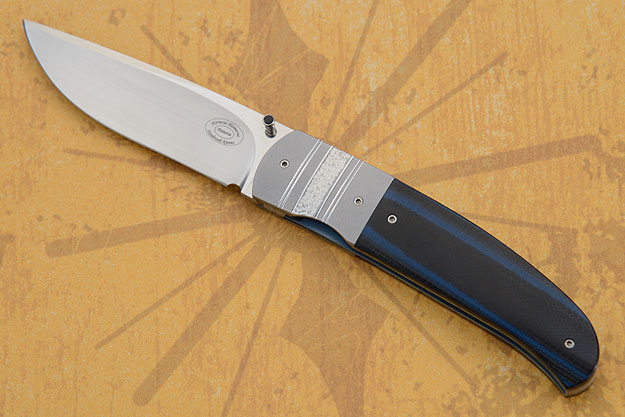 LL06 Folder with Black and Blue G10