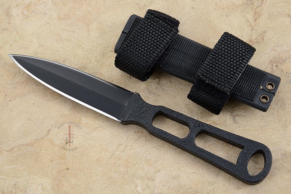 BladeConnection Practical and Tactical Knives for Daily Carry